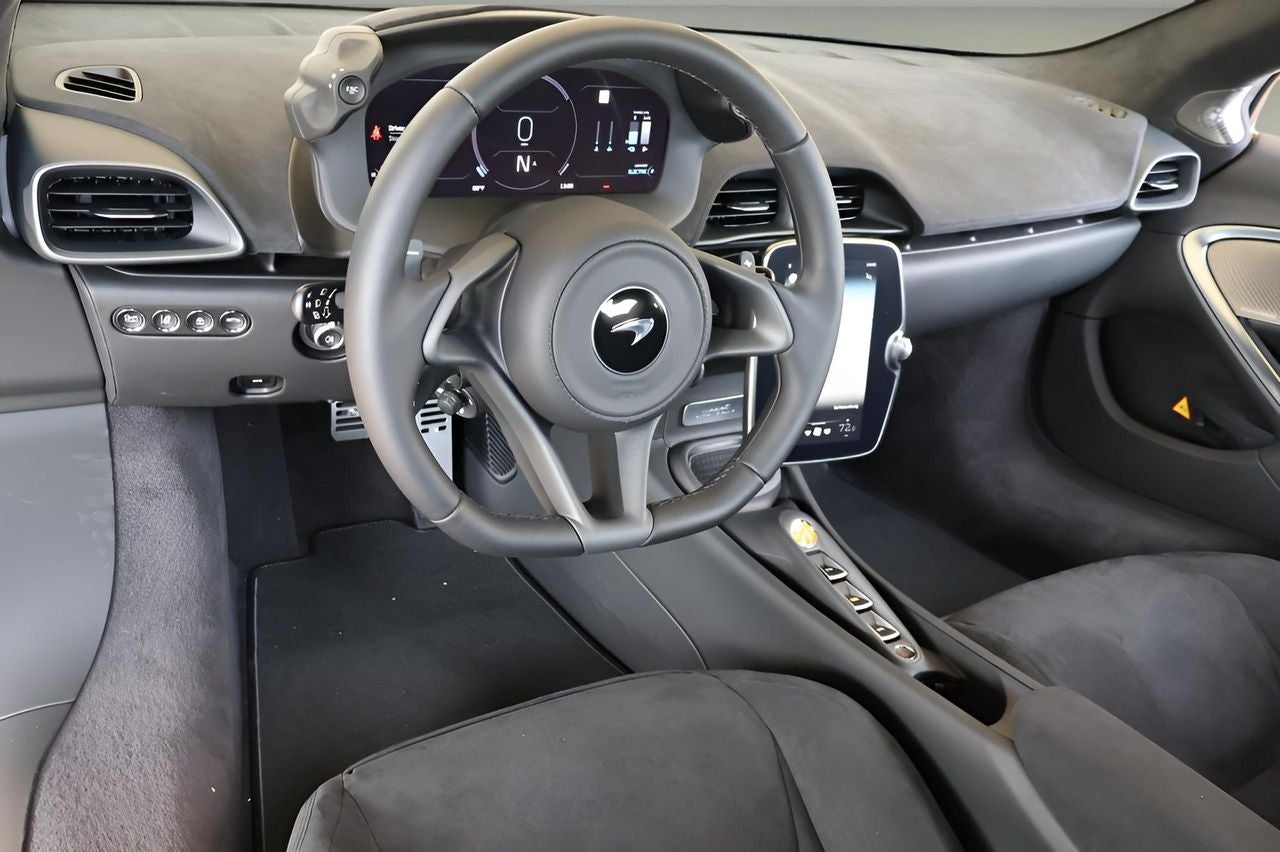 2026 McLaren Artura Base