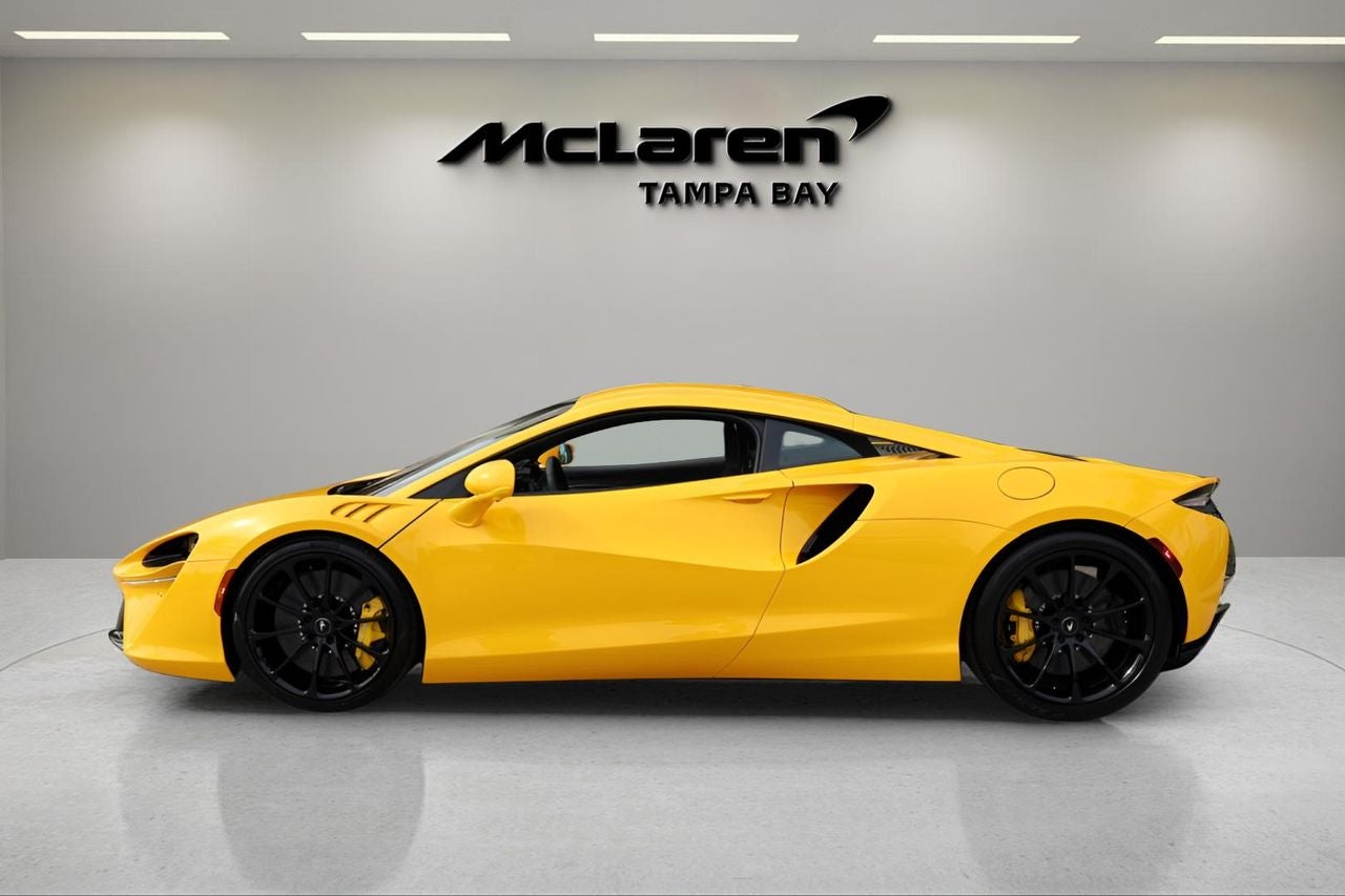 2026 McLaren Artura Base