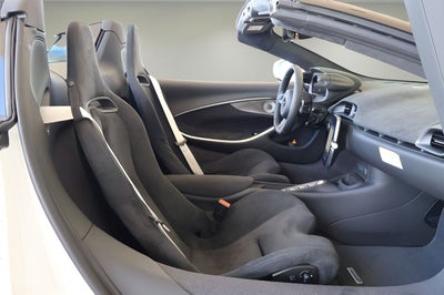 2026 McLaren Artura Base