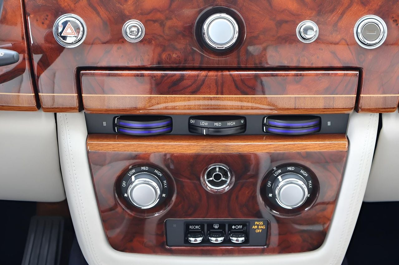 2016 Rolls-Royce Phantom Base