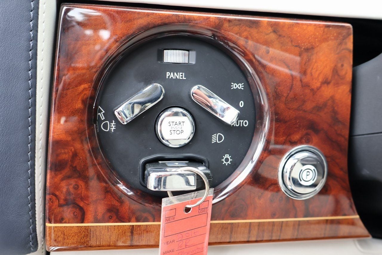 2016 Rolls-Royce Phantom Base