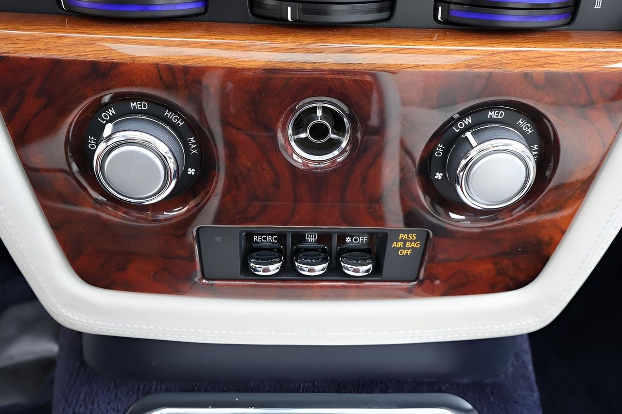 2016 Rolls-Royce Phantom Base