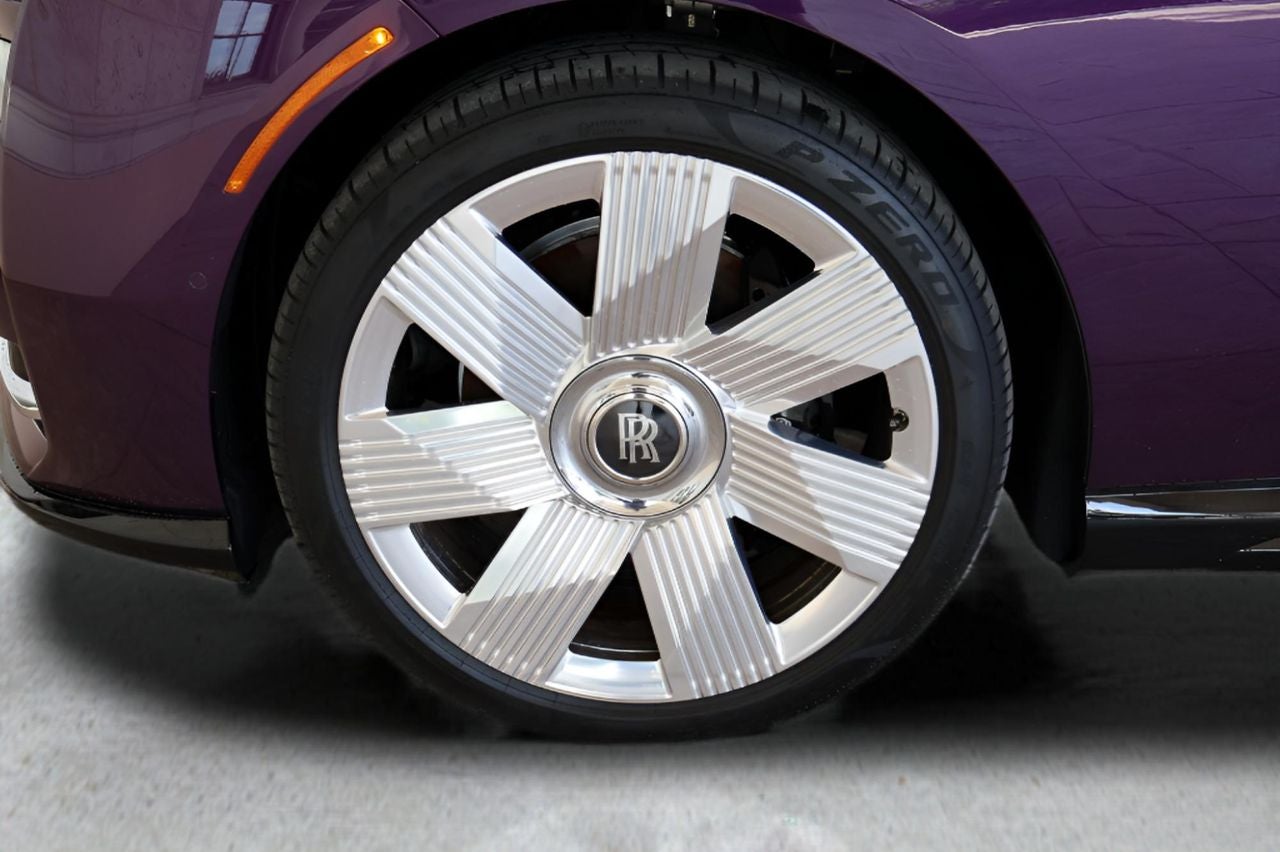 2025 Rolls-Royce Spectre Base