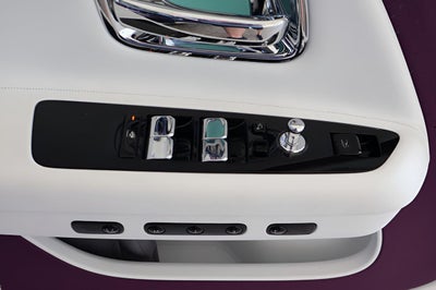 2025 Rolls-Royce Spectre Base