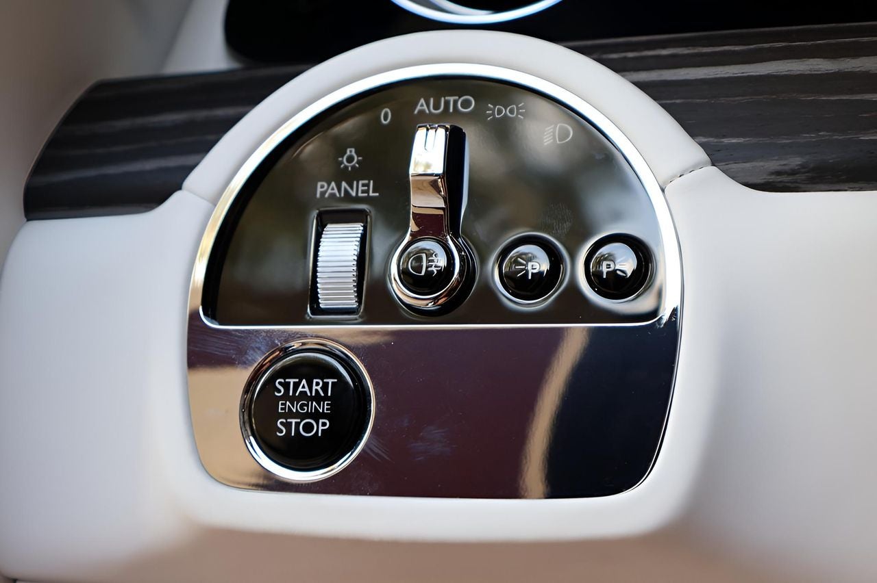 2025 Rolls-Royce Spectre Base