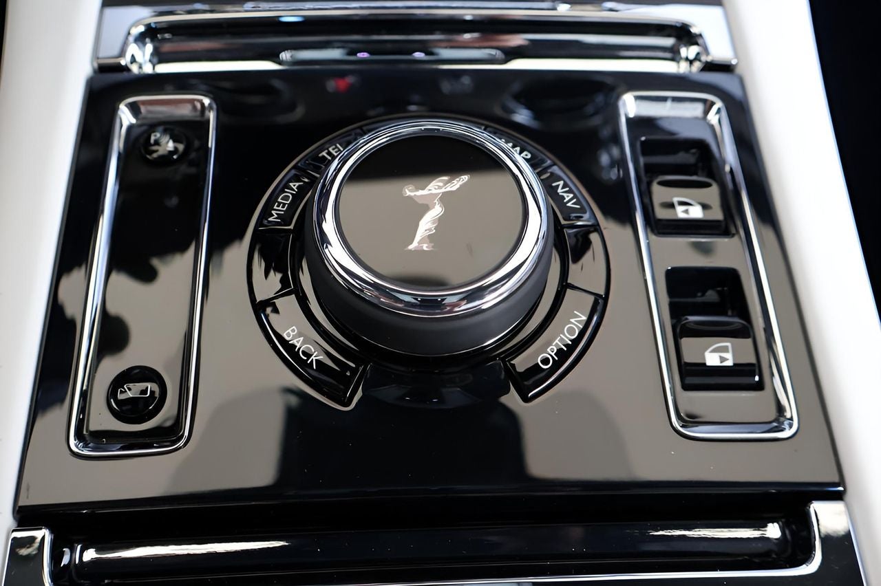 2025 Rolls-Royce Spectre Base