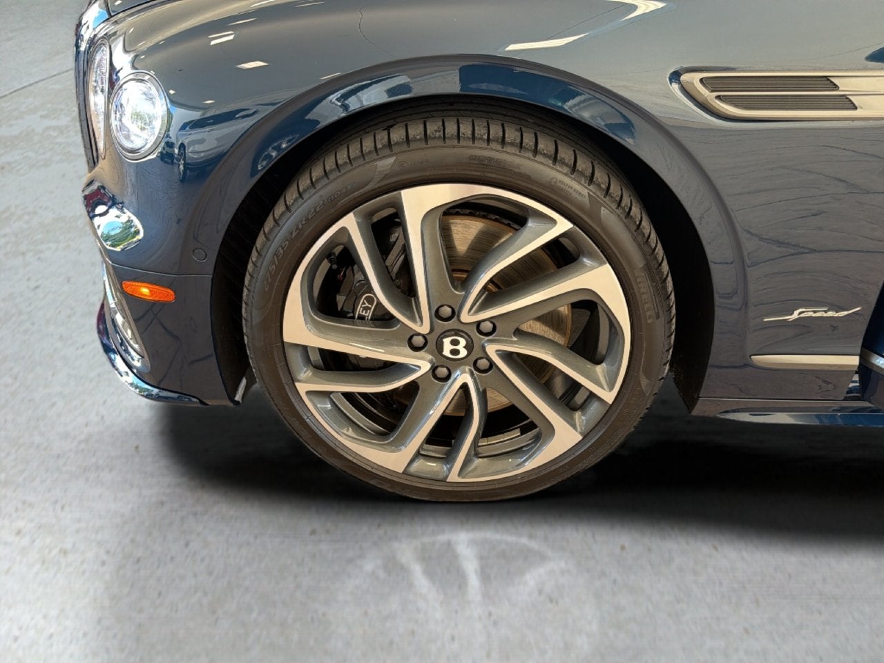 2025 Bentley Flying Spur Base
