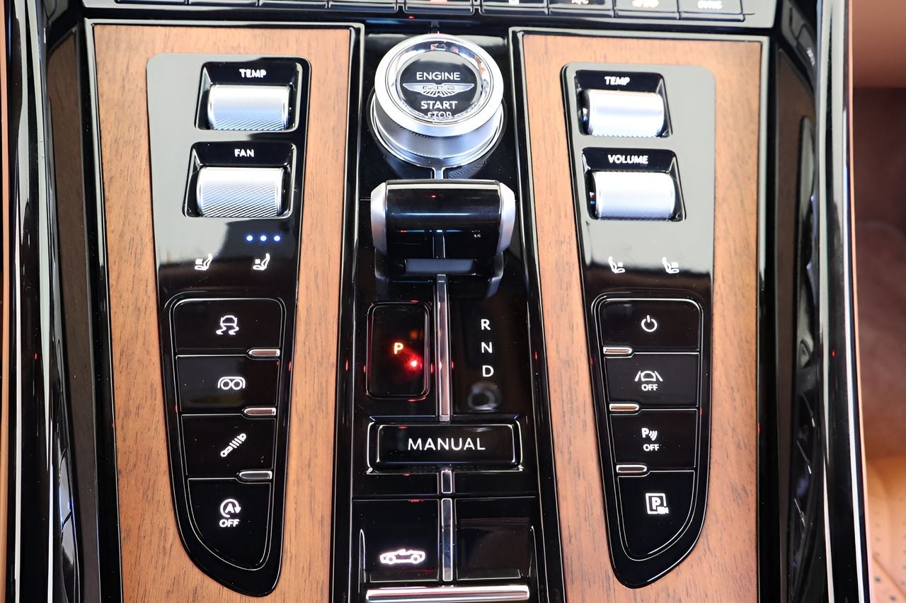 2024 Aston Martin DB12 Volante