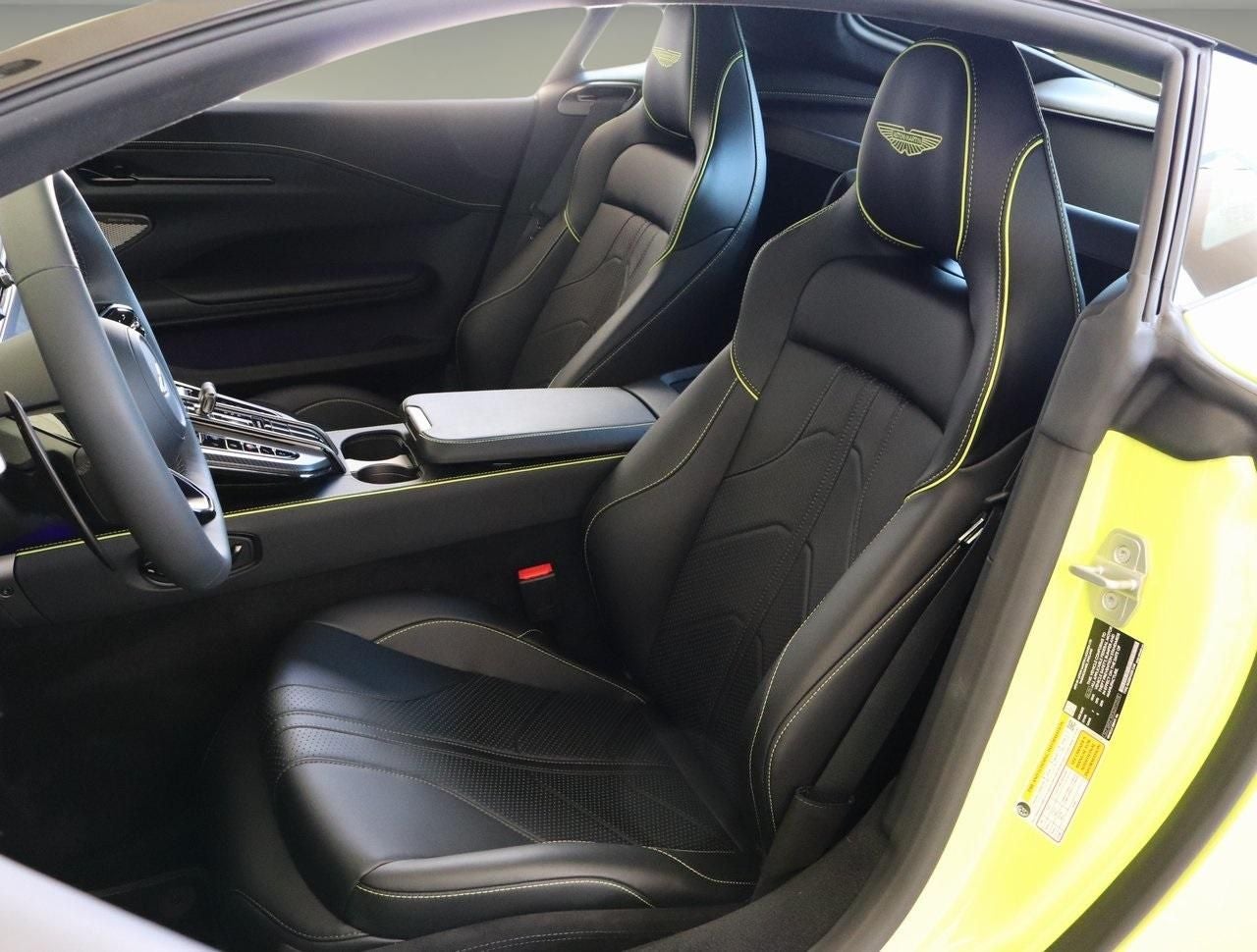 2025 Aston Martin Vantage Base