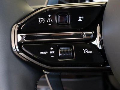 2025 Aston Martin Vantage Base