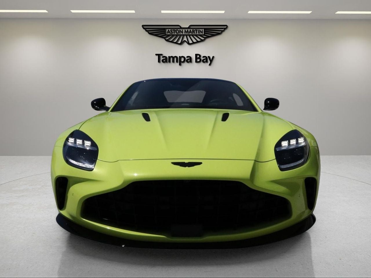 2025 Aston Martin Vantage Base