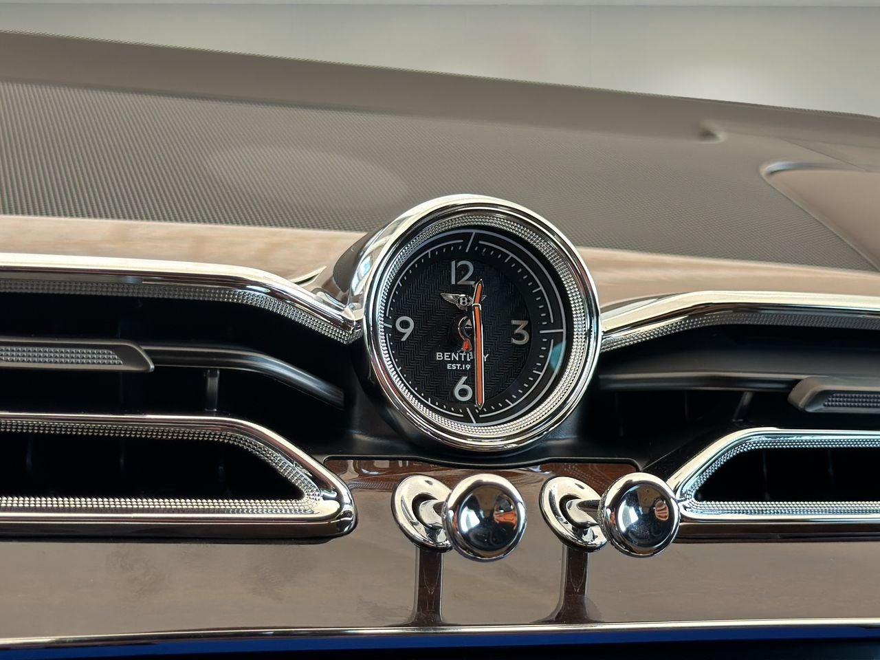 2023 Bentley Bentayga Base