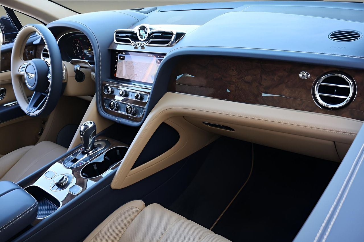 2025 Bentley Bentayga V8