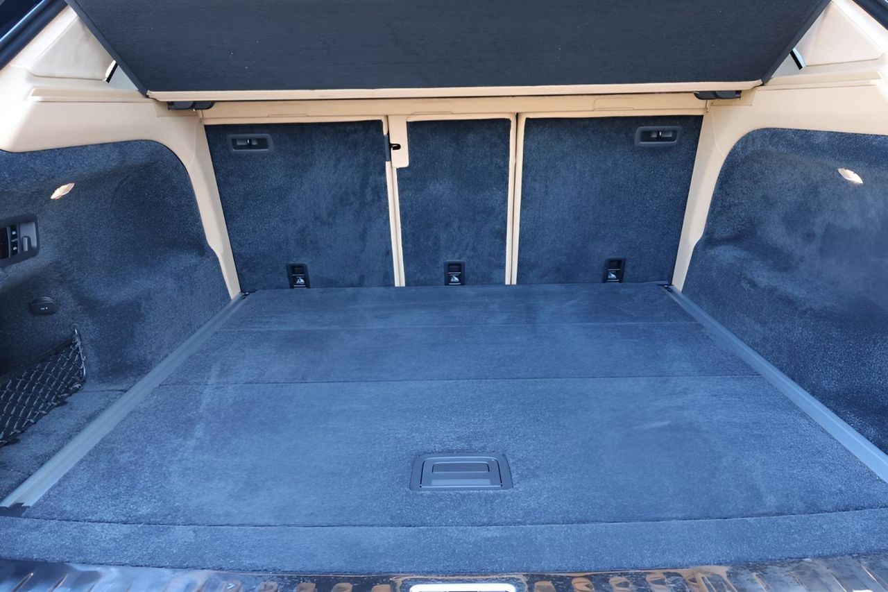 2025 Bentley Bentayga V8