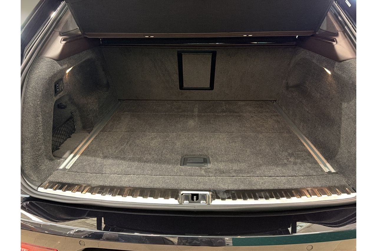 2027 Bentley Bentayga Base