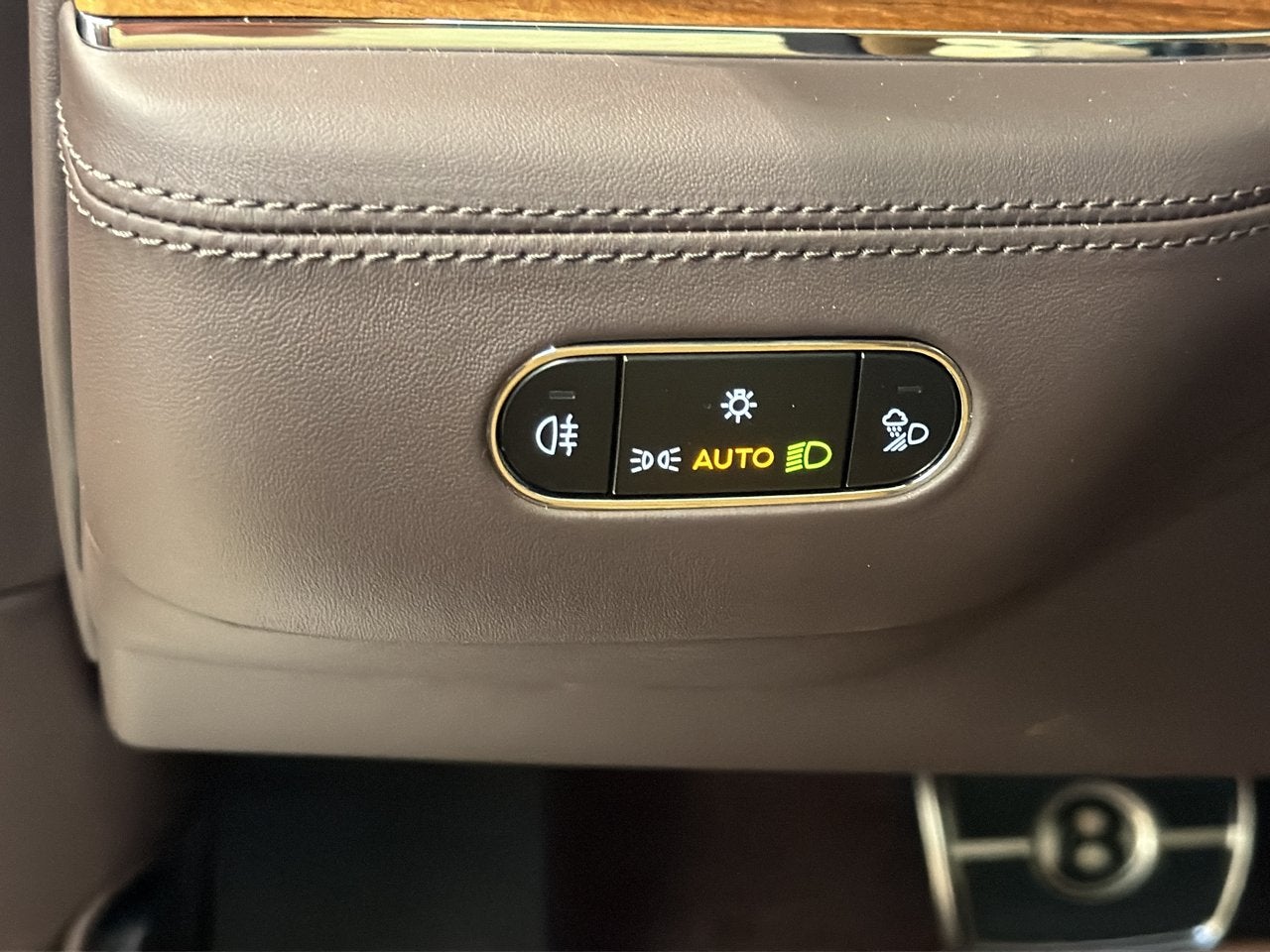 2027 Bentley Bentayga Base