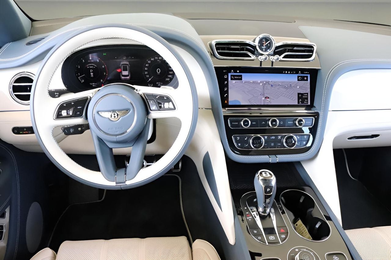 2025 Bentley Bentayga EWB Azure V8