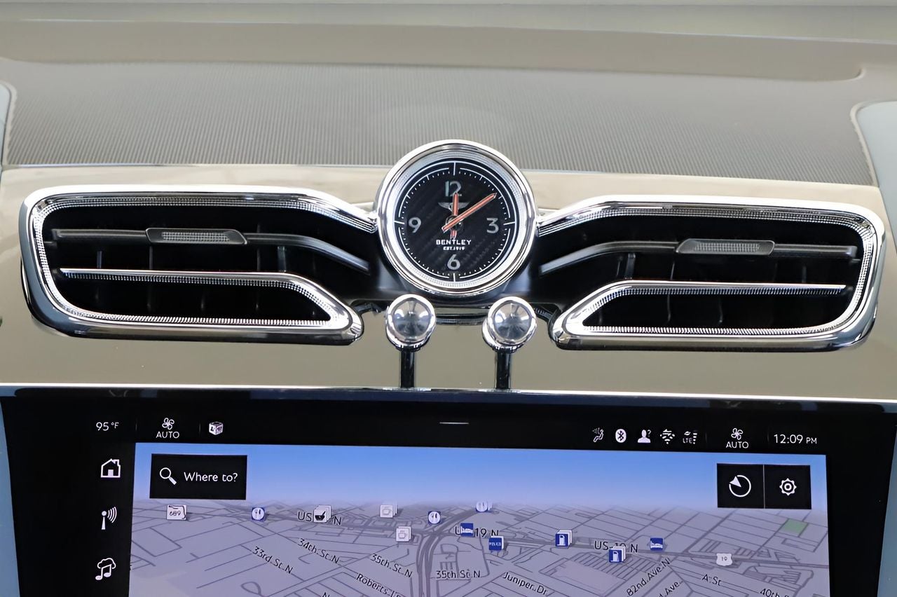2025 Bentley Bentayga EWB Azure V8