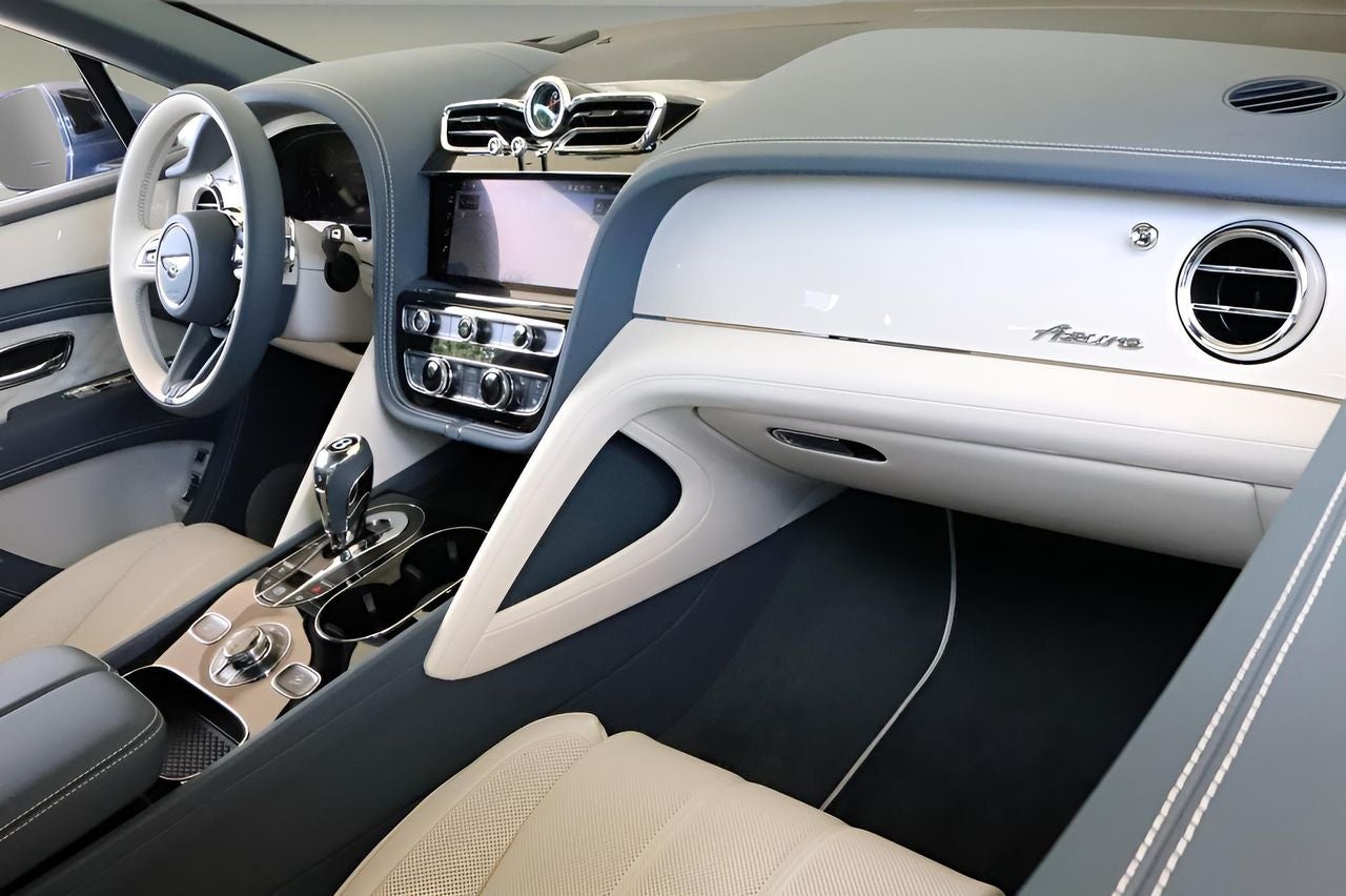 2025 Bentley Bentayga EWB Azure V8