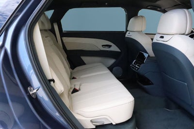 2025 Bentley Bentayga EWB Azure V8