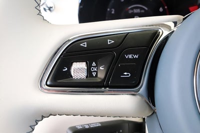 2025 Bentley Bentayga EWB Azure V8