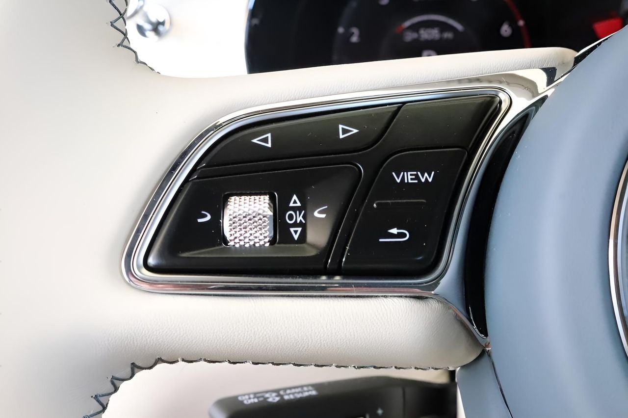 2025 Bentley Bentayga EWB Azure V8