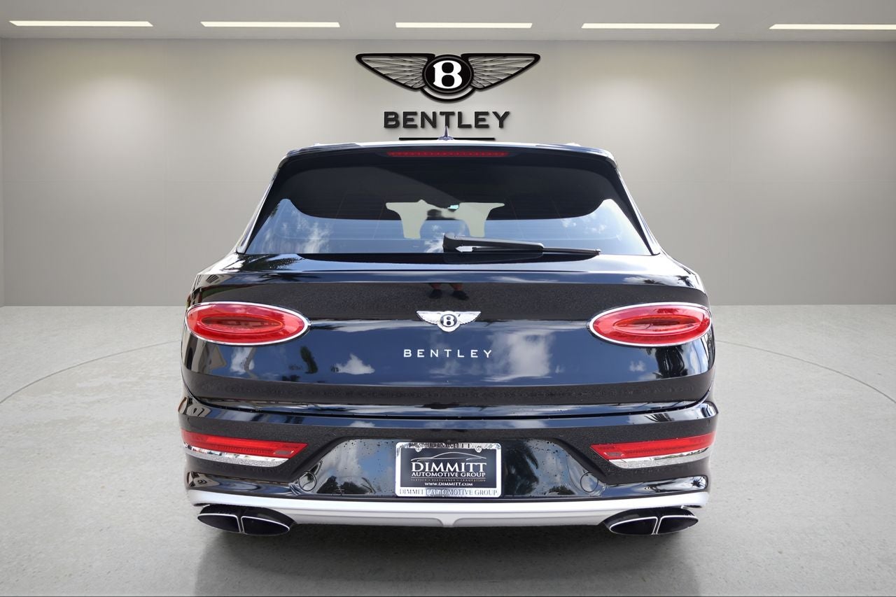 2024 Bentley Bentayga EWB V8