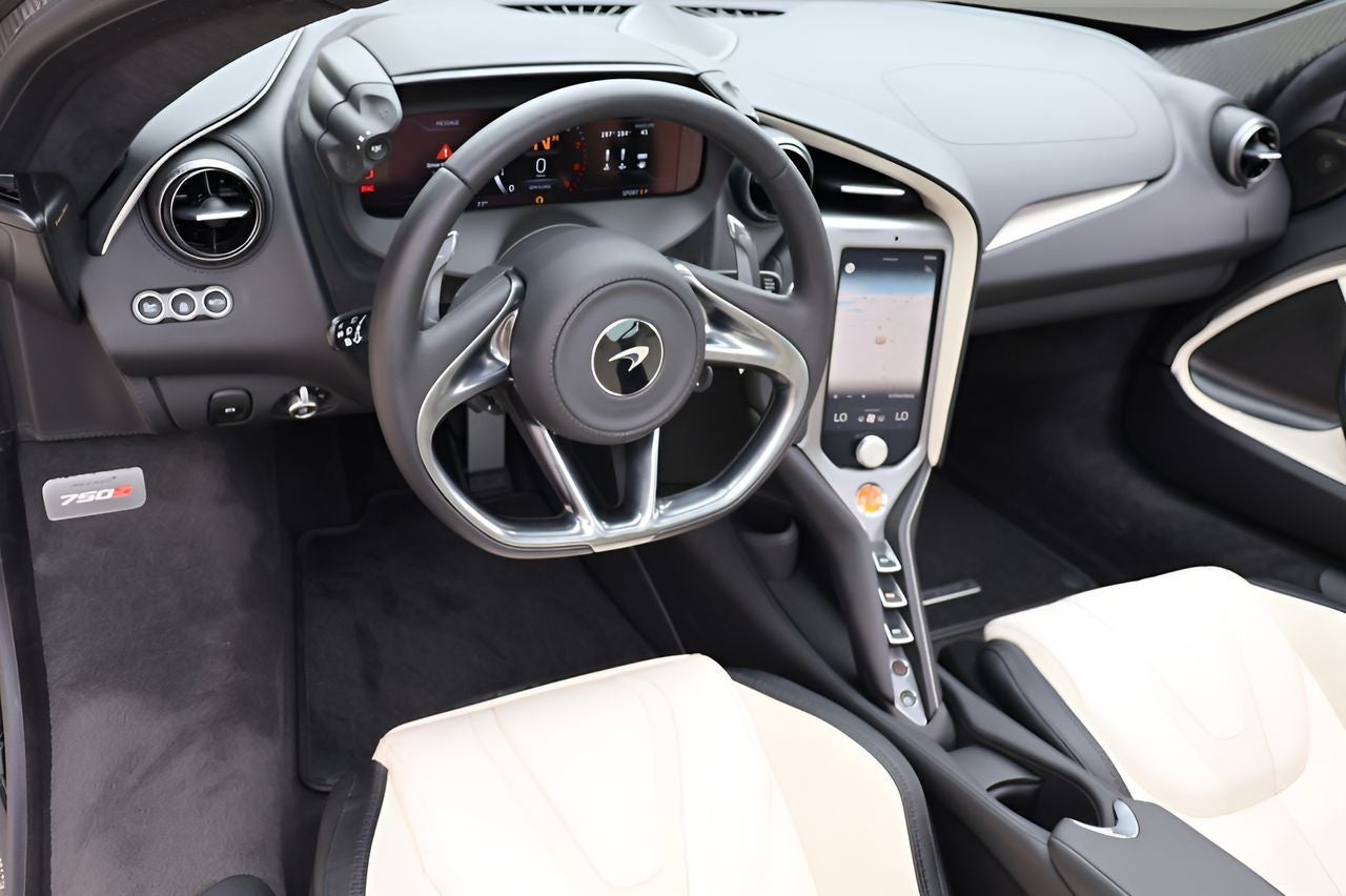 2026 McLaren 750S Base