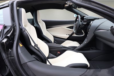 2026 McLaren 750S Base