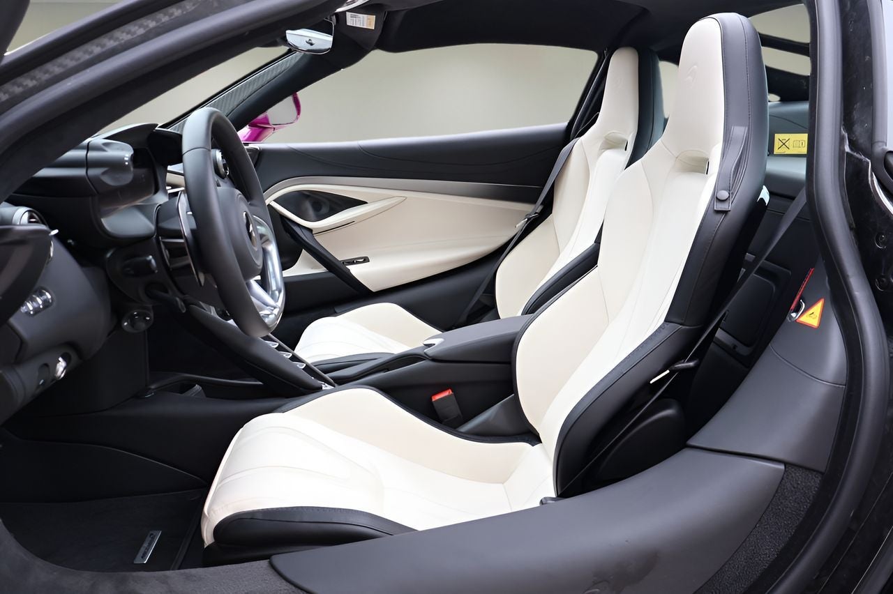 2026 McLaren 750S Base