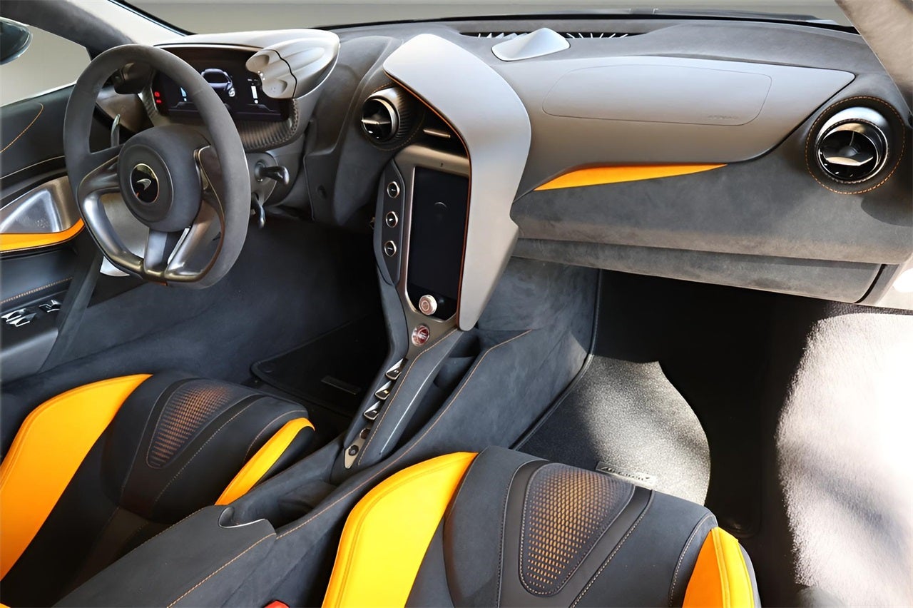 2024 McLaren 750S Base