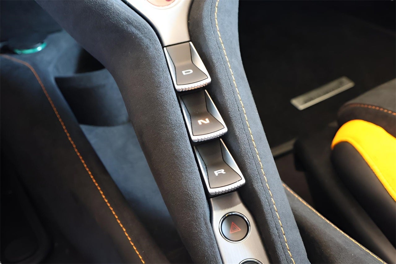 2024 McLaren 750S Base