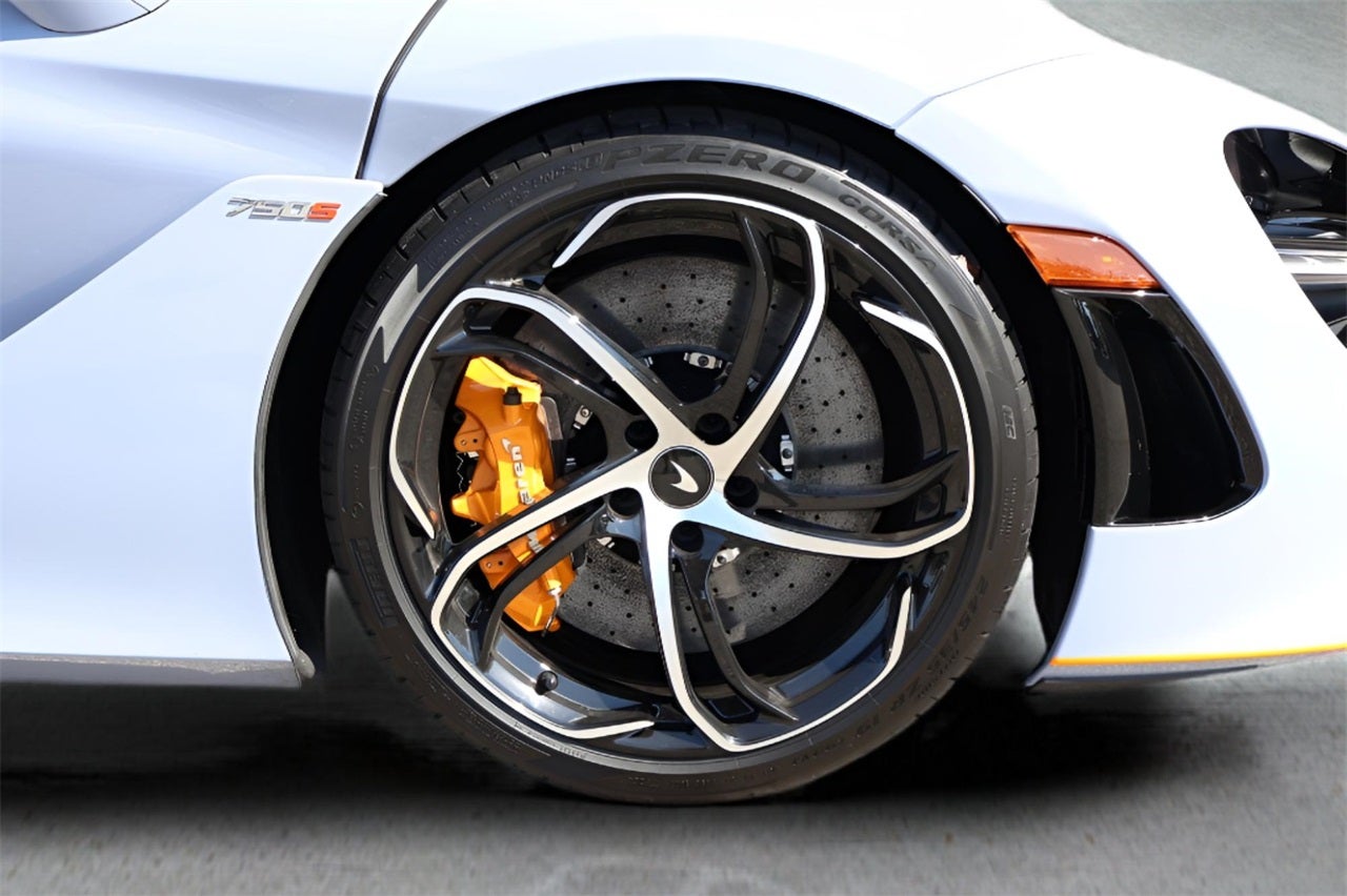 2024 McLaren 750S Base