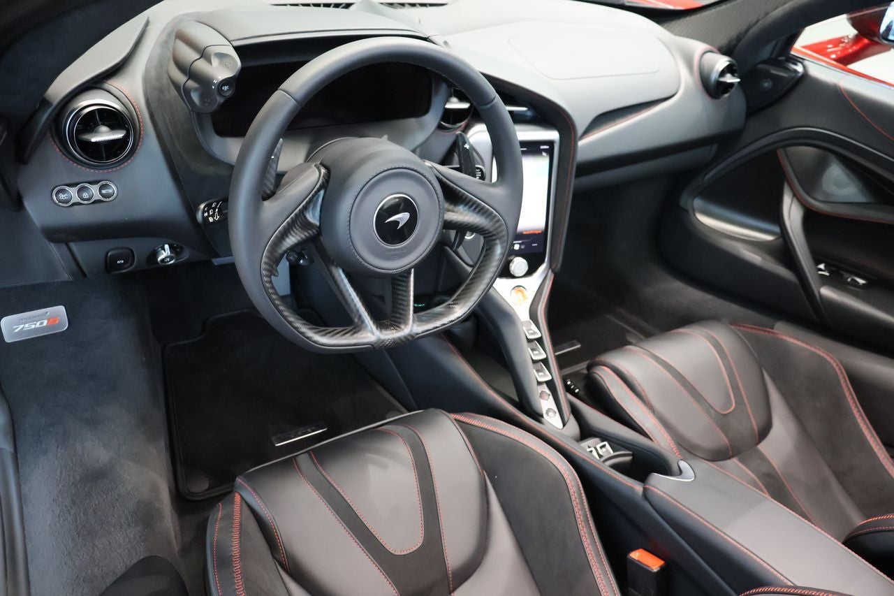 2027 McLaren 750S Base