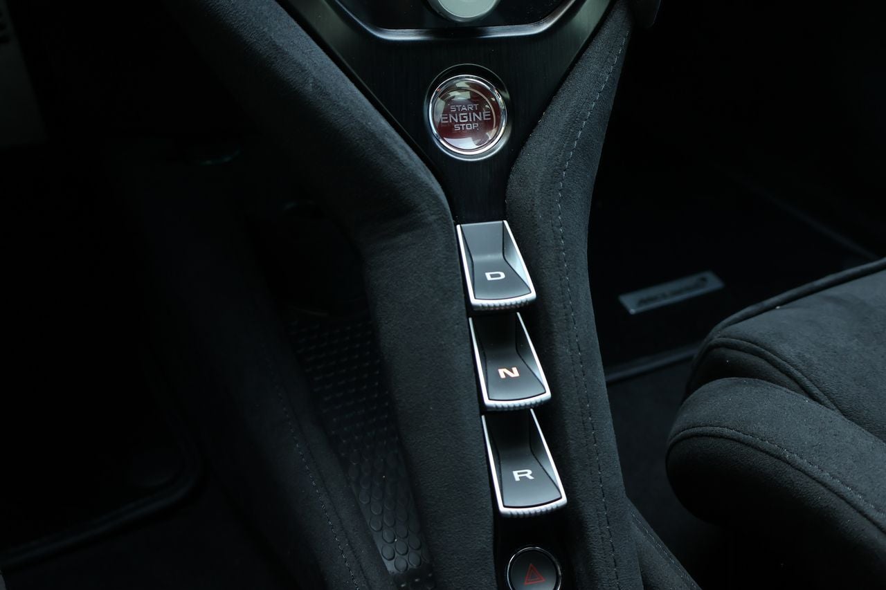 2024 McLaren 750S Base