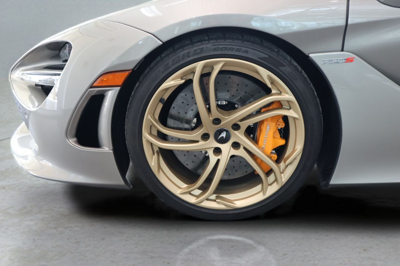 2025 McLaren 750S Base