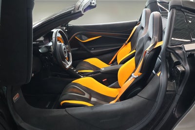 2025 McLaren 750S Base