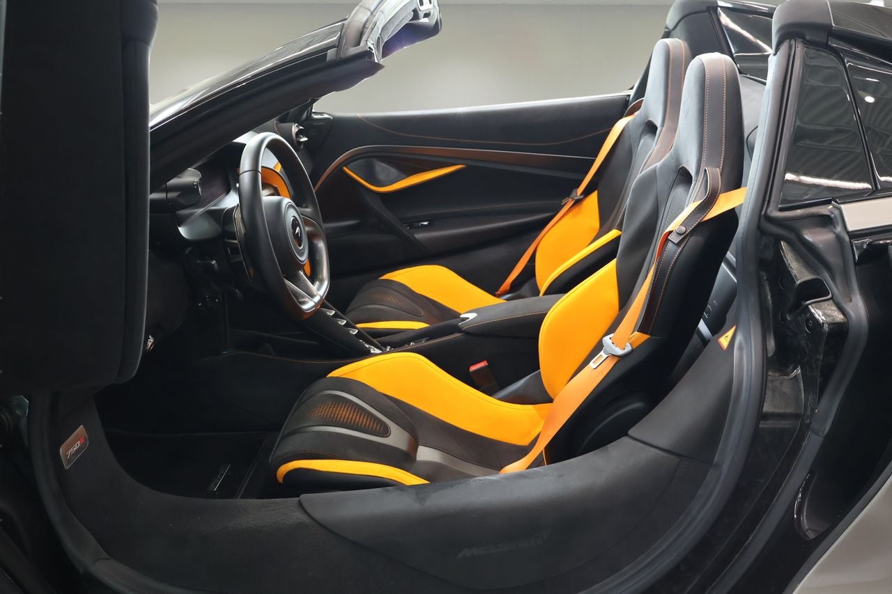 2025 McLaren 750S Base