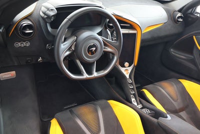 2025 McLaren 750S Base