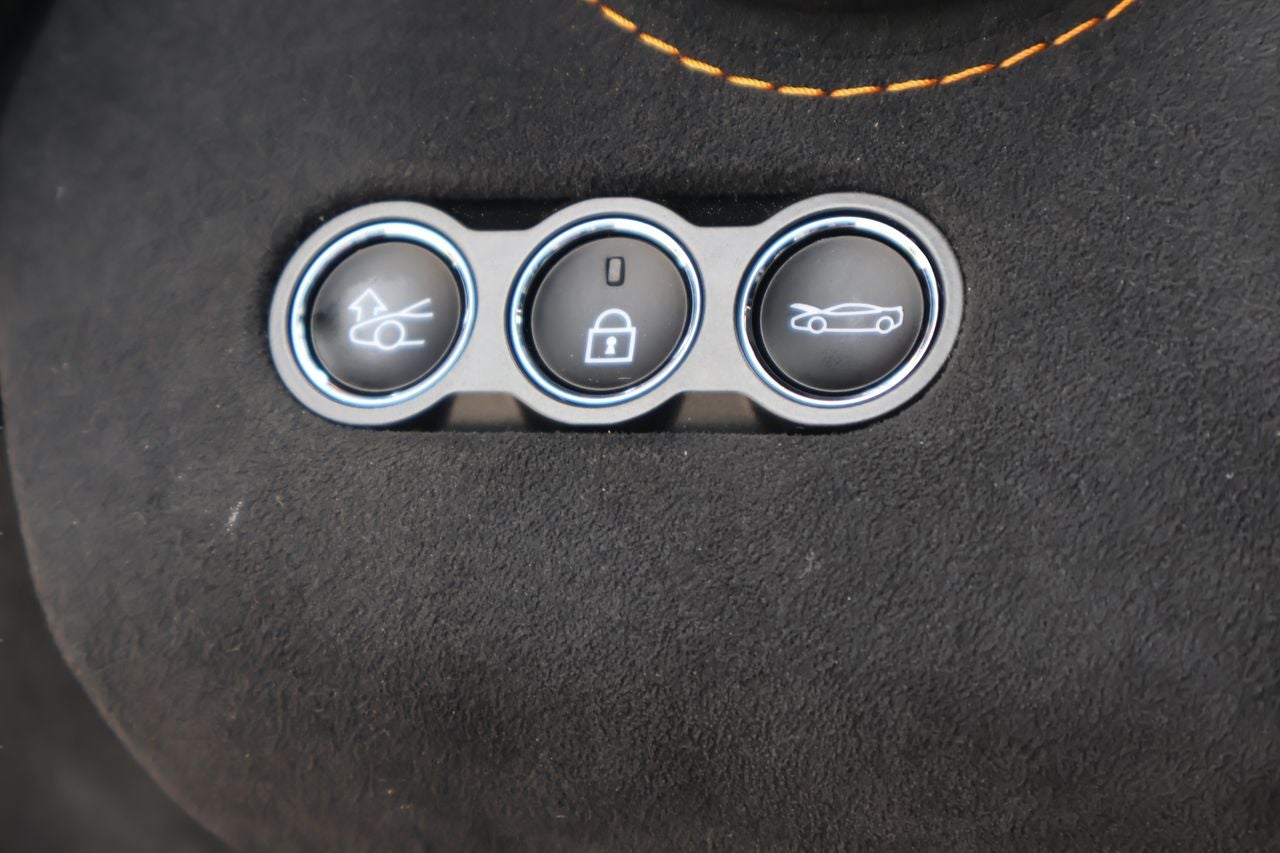 2025 McLaren 750S Base