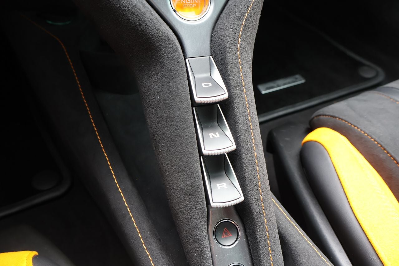 2025 McLaren 750S Base