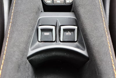 2025 McLaren 750S Base