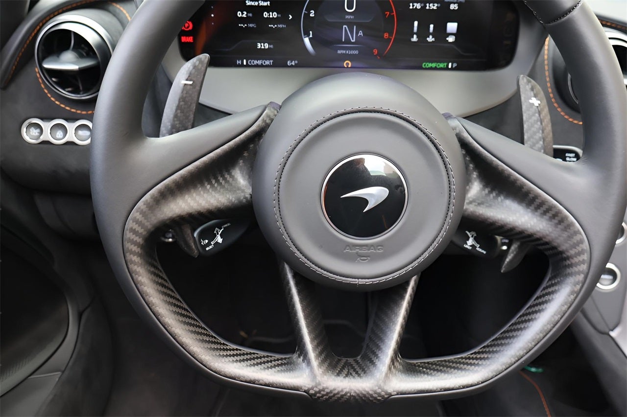 2026 McLaren 750S Base