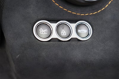 2026 McLaren 750S Base