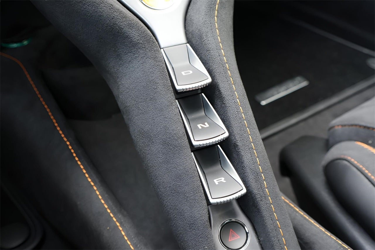 2026 McLaren 750S Base