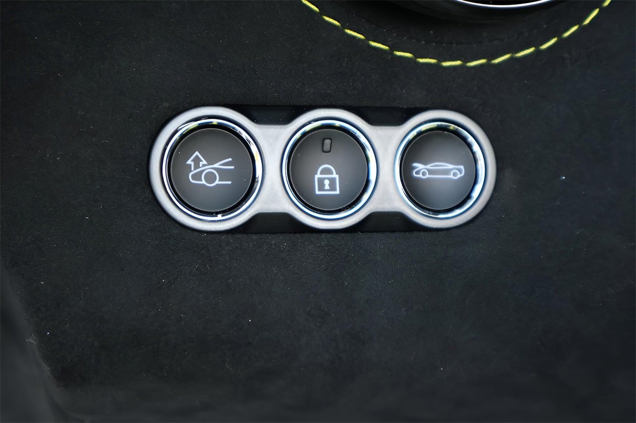 2026 McLaren 750S Base