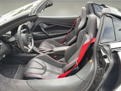 2025 McLaren 750S Base