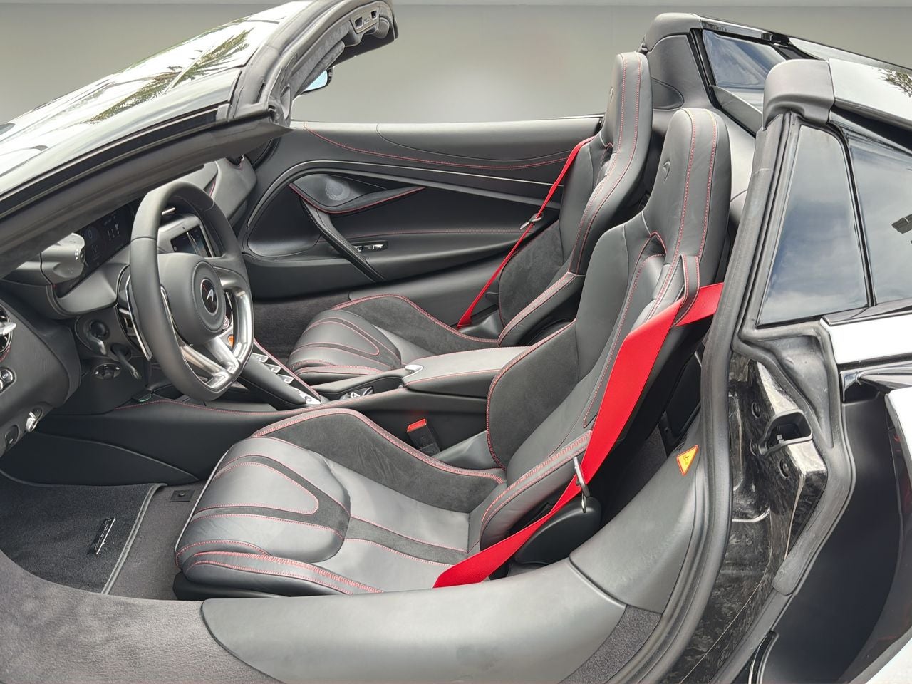2025 McLaren 750S Base