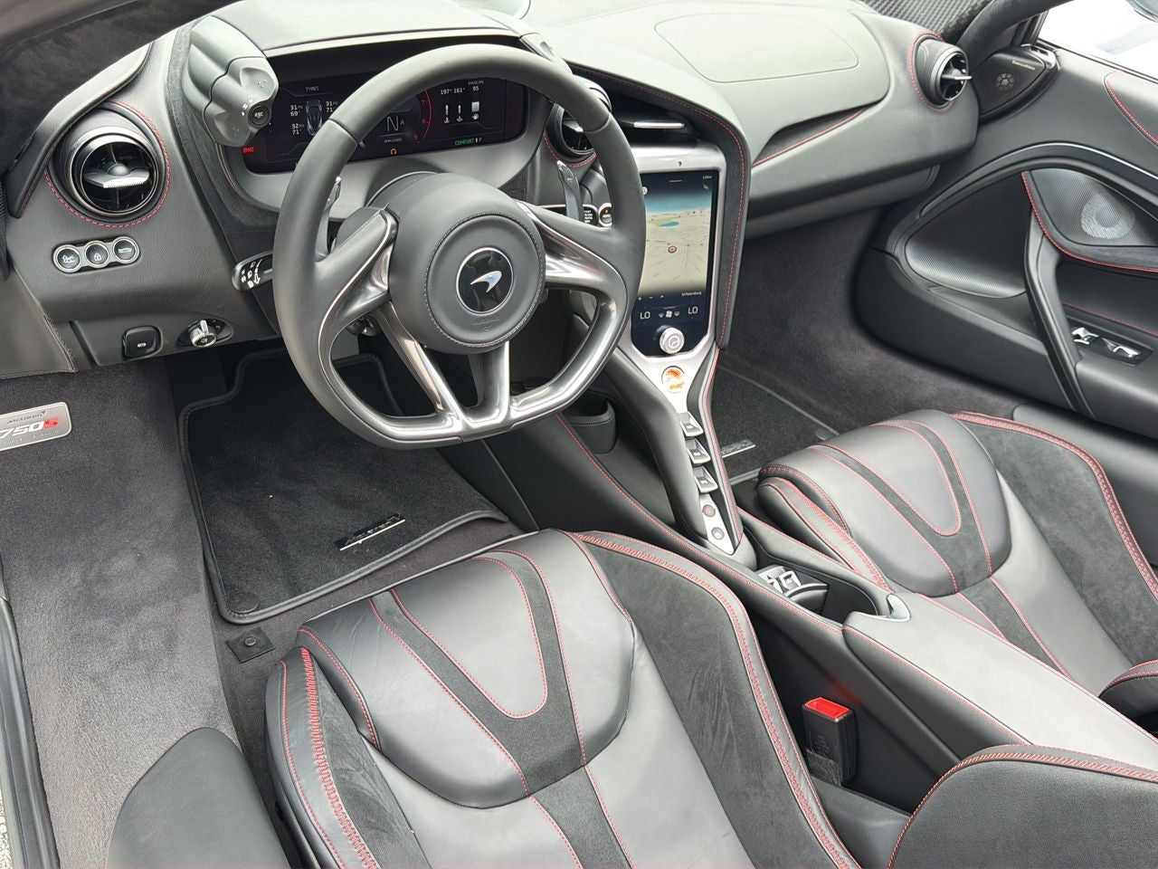 2025 McLaren 750S Base