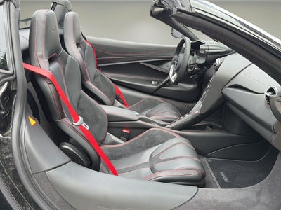 2025 McLaren 750S Base